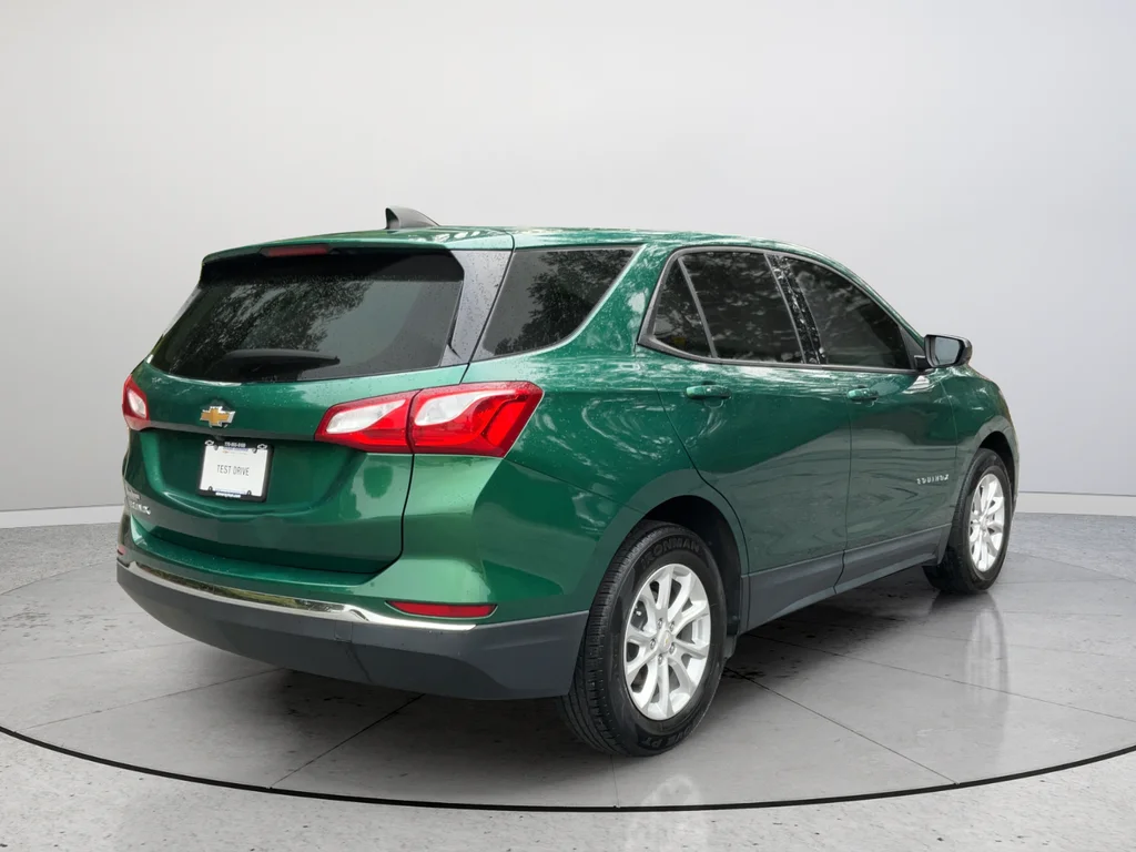Used 2018 Green Chevrolet LS image 7