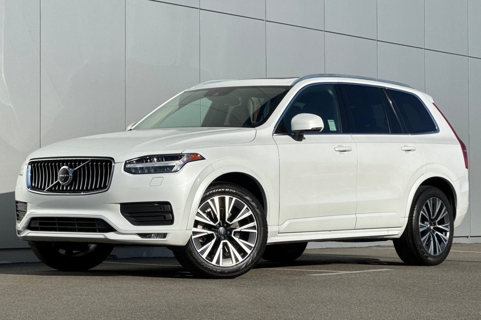 2022 Volvo XC90 Momentum