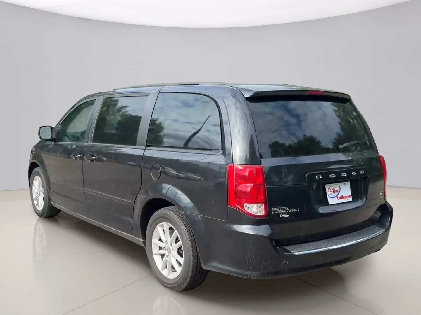 Used 2015 Black Dodge SXT image 3