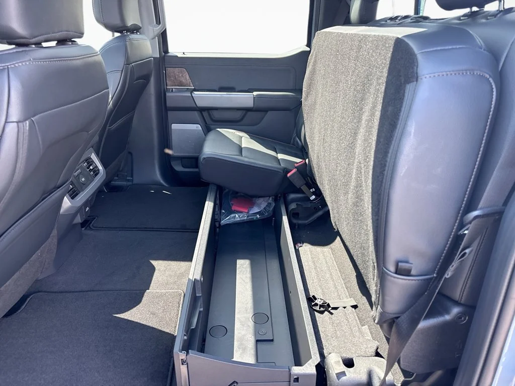 New 2026 Glacier Gray Metallic Tri-Coat Ford F-250® Lariat® image 20