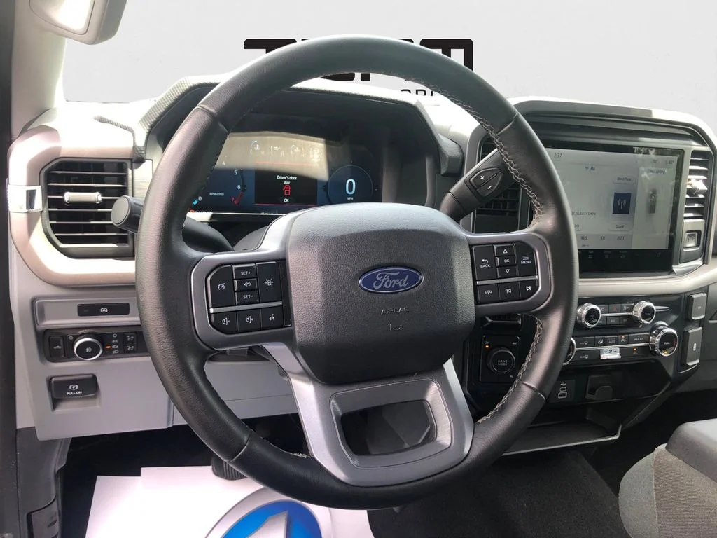 Used 2025 Black Ford XLT image 17