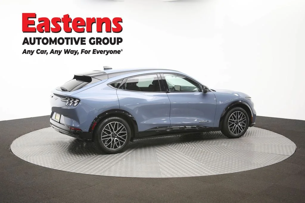 Used 2024 Blue Ford Premium image 37
