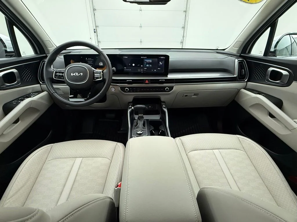Used 2025 White Kia EX image 4