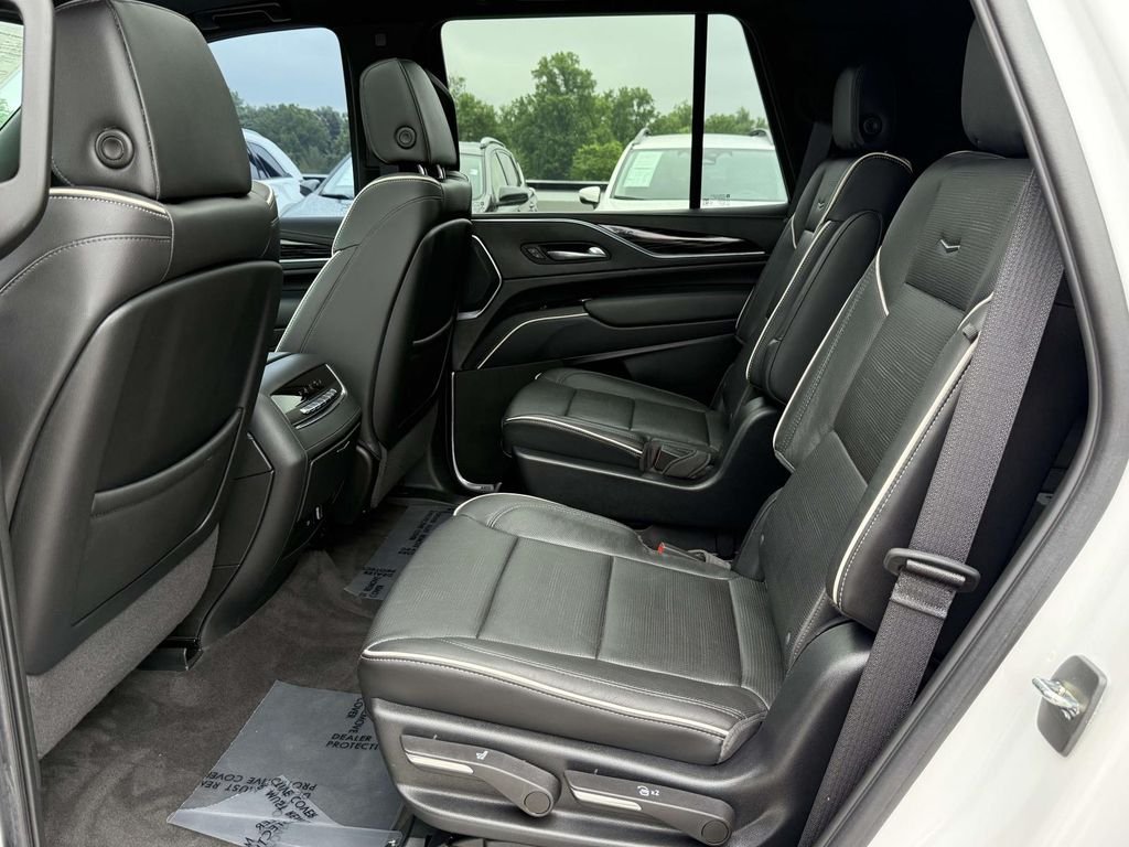 Used 2022 White Cadillac Sport image 15