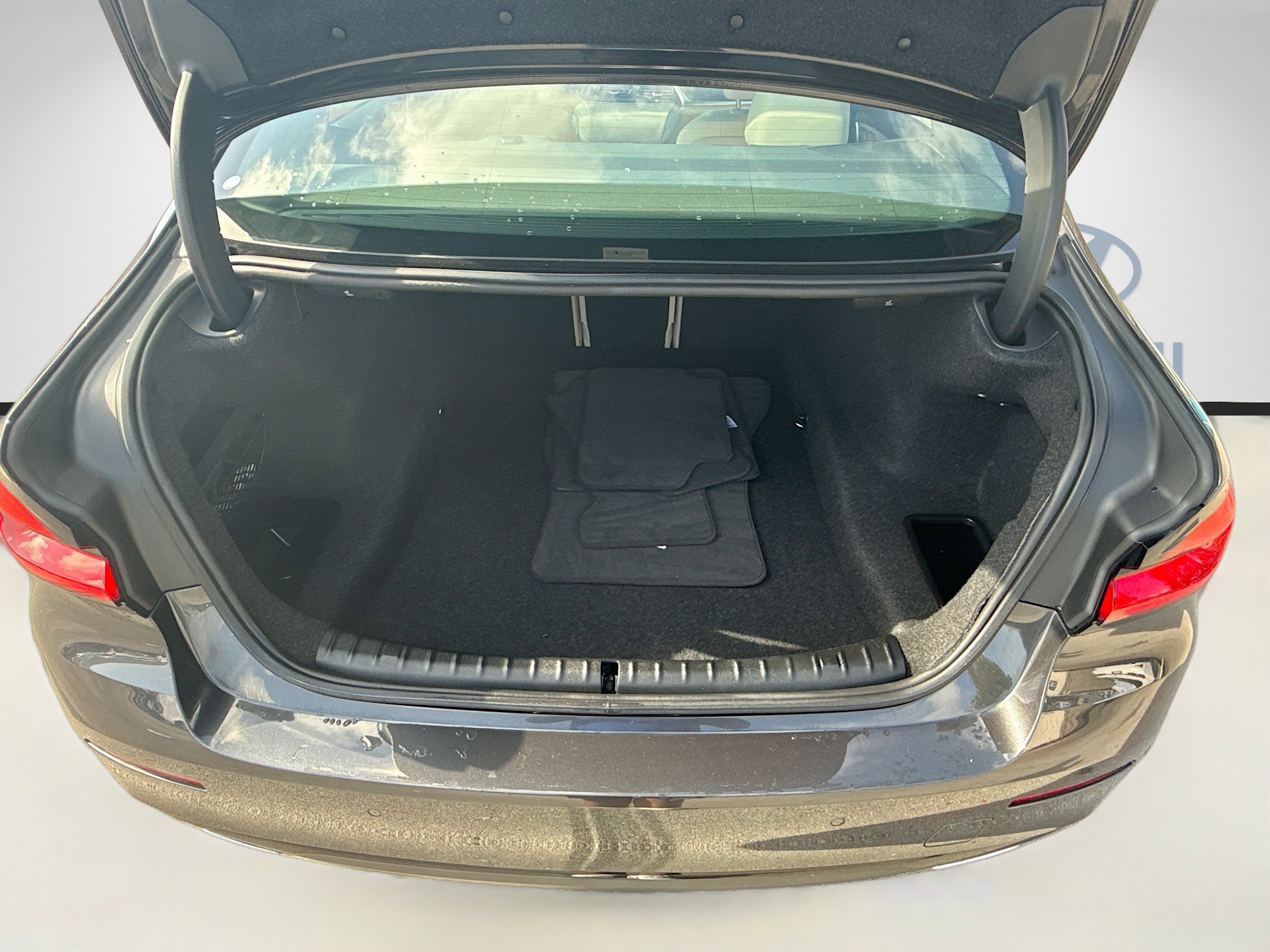 2022 BMW 5 Series 530i - Photo 25