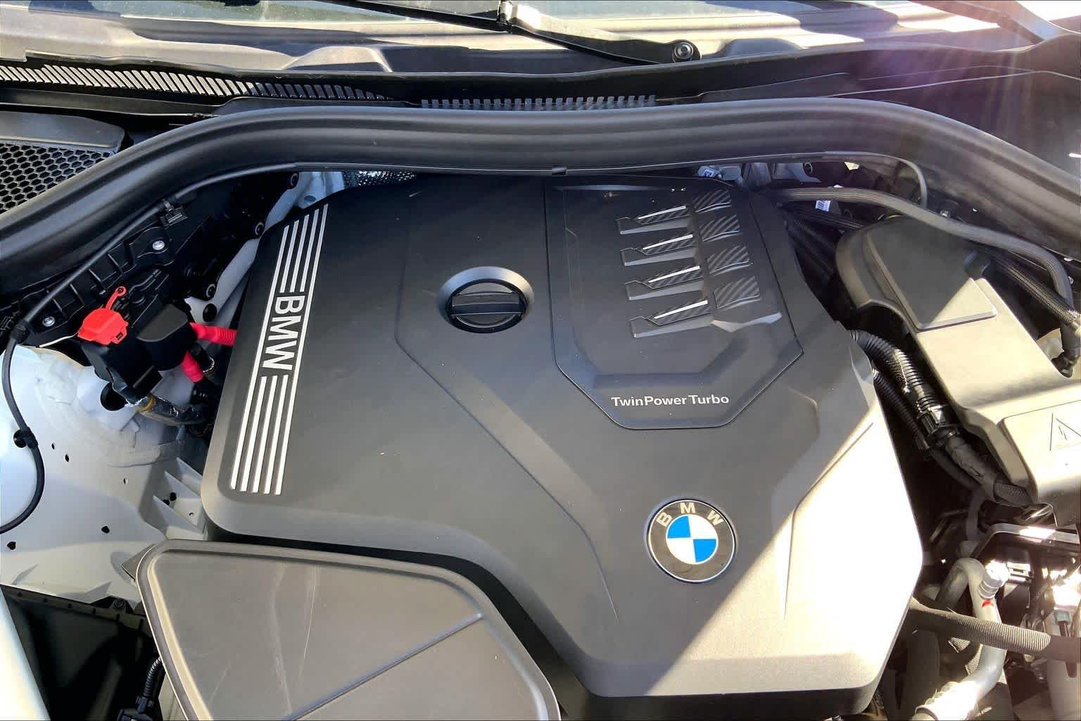 Used 2024 Alpine White BMW xDrive30i image 32