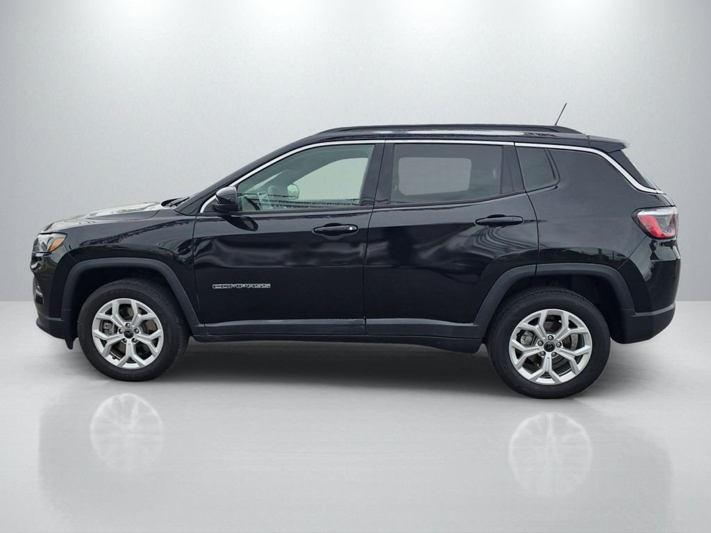 Used 2025 Black Jeep Latitude image 8