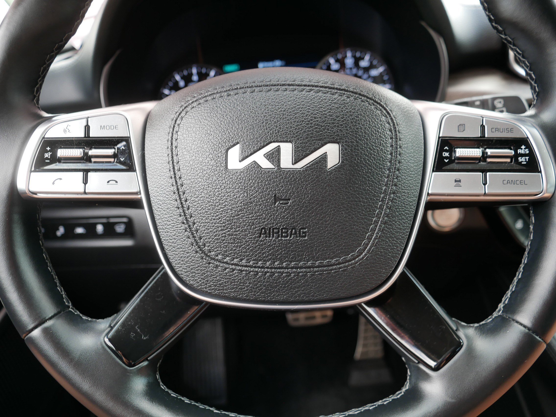 Used 2022 Black Copper Kia SX image 25