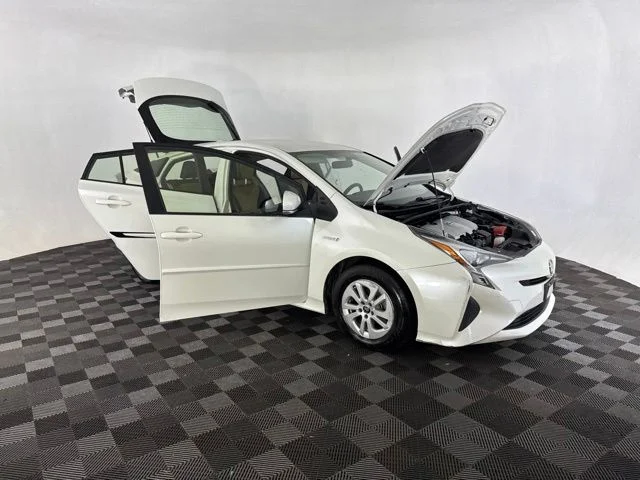 Used 2016  Toyota Two image 15