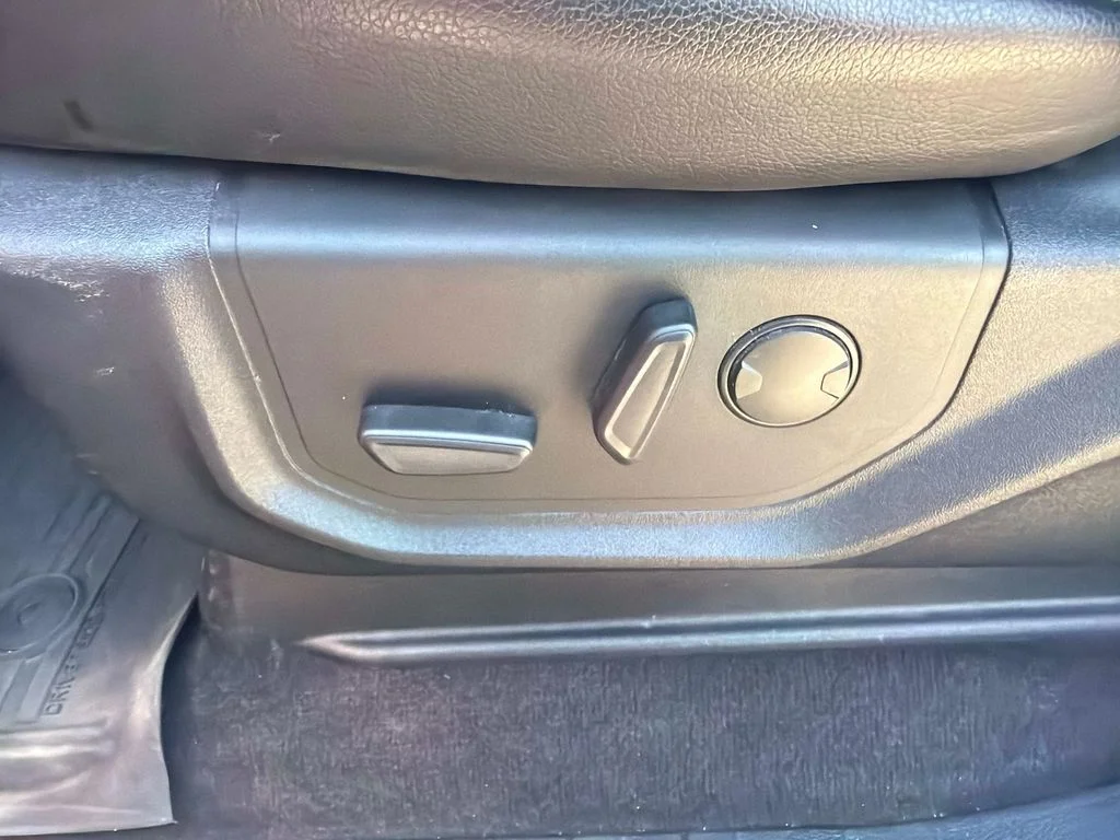 Used 2020 Red Ford Lariat image 20