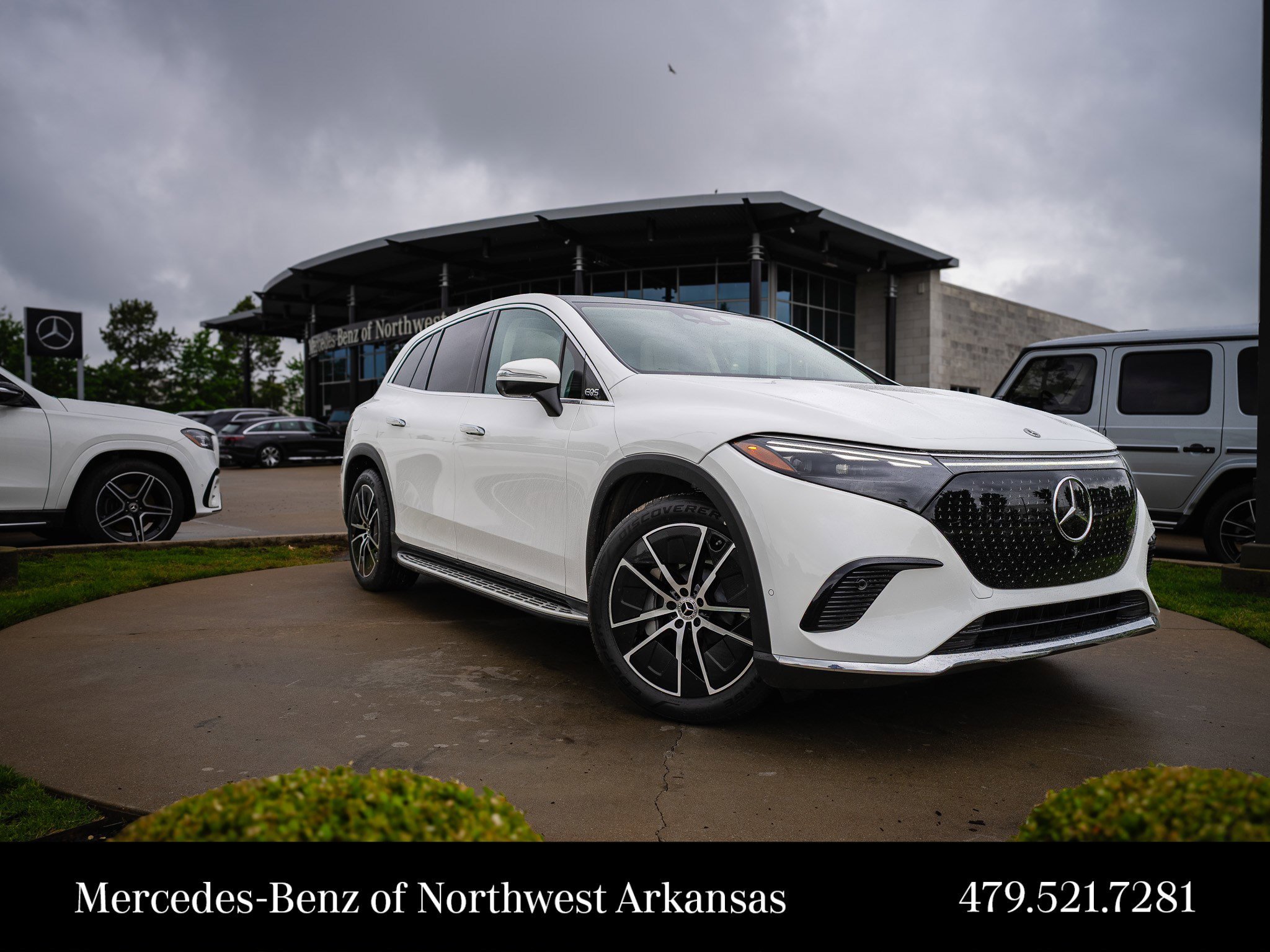 2023 Mercedes-Benz EQS SUV EQS 450+'s photo