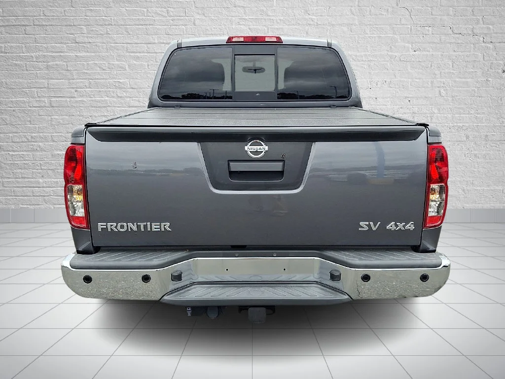 Certified Used 2020 Gun Metallic Nissan SV image 5