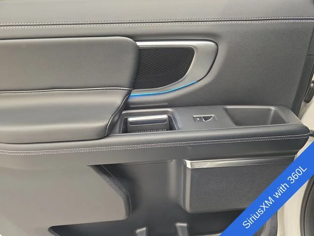 New 2026 Star White Metallic Tri-Coat Ford MAX Platinum® image 27
