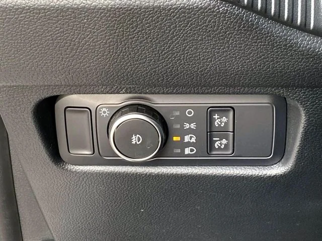 Used 2025 White Ford XL image 22