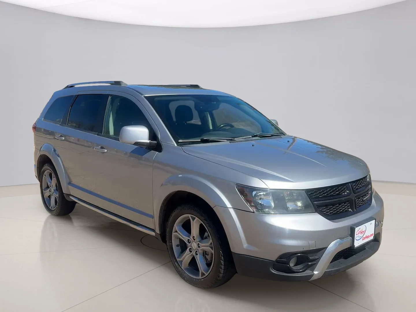 Used 2017 Silver Dodge CROSSROAD image 3