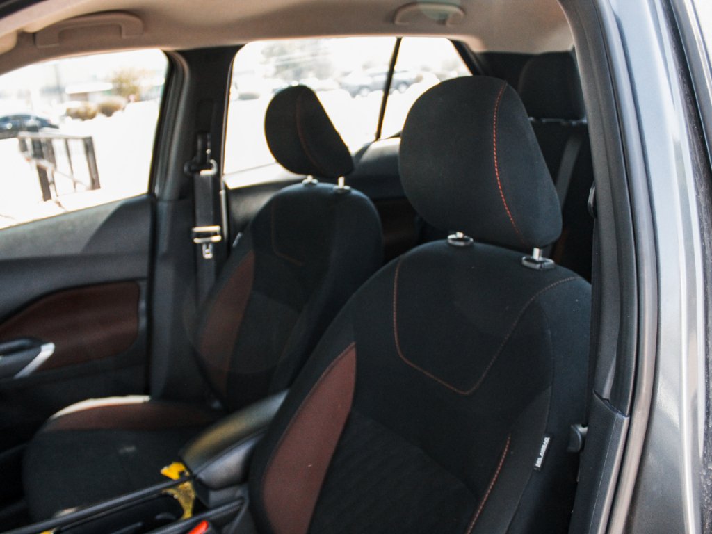 Used 2024 Boulder Gray Pearl Nissan SR image 20