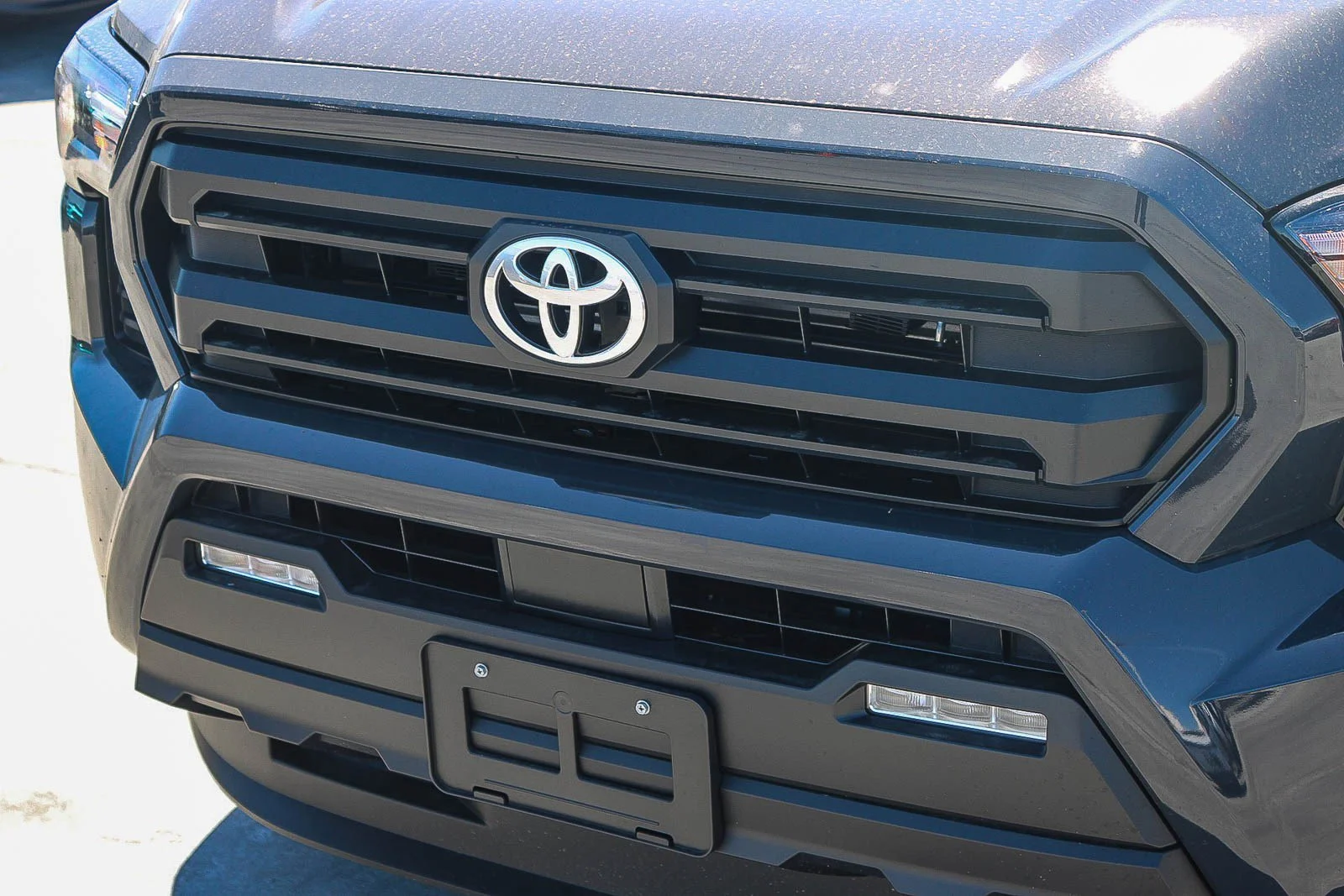 2026 Toyota Tacoma SR5 - Photo 5