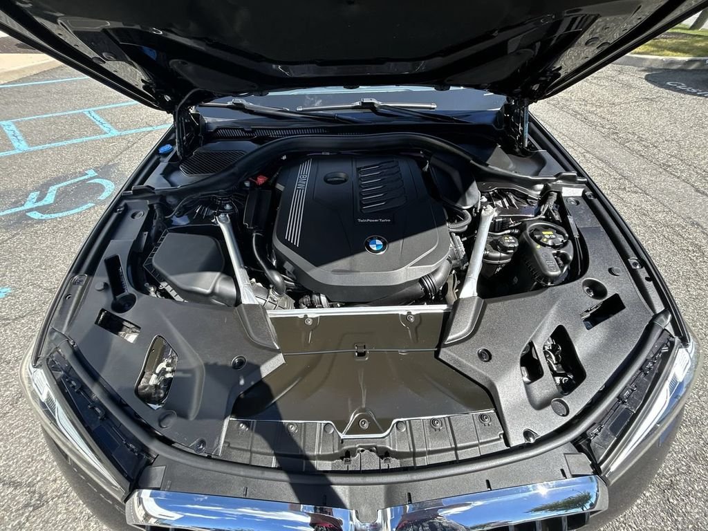 Used 2023 Dark Graphite BMW 540i xDrive image 14