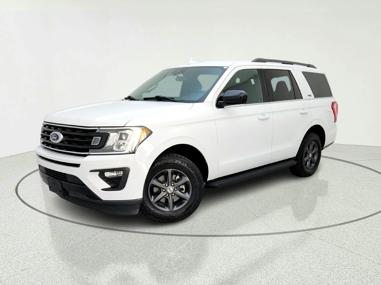 2021 Ford Expedition STX's photo