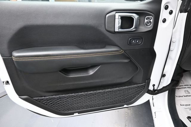 Used 2025 White Jeep Sahara image 19