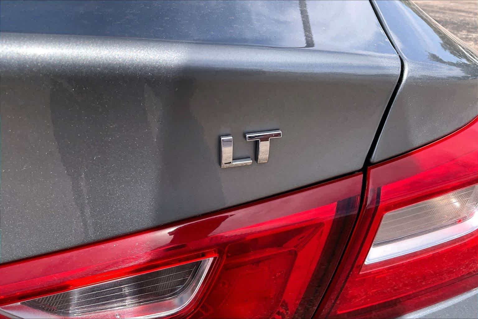 Used 2024 Sterling Gray Metallic Chevrolet LT image 29