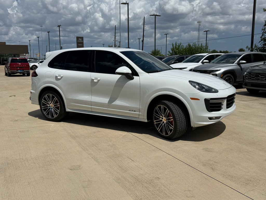 Used 2017  Porsche GTS image 9