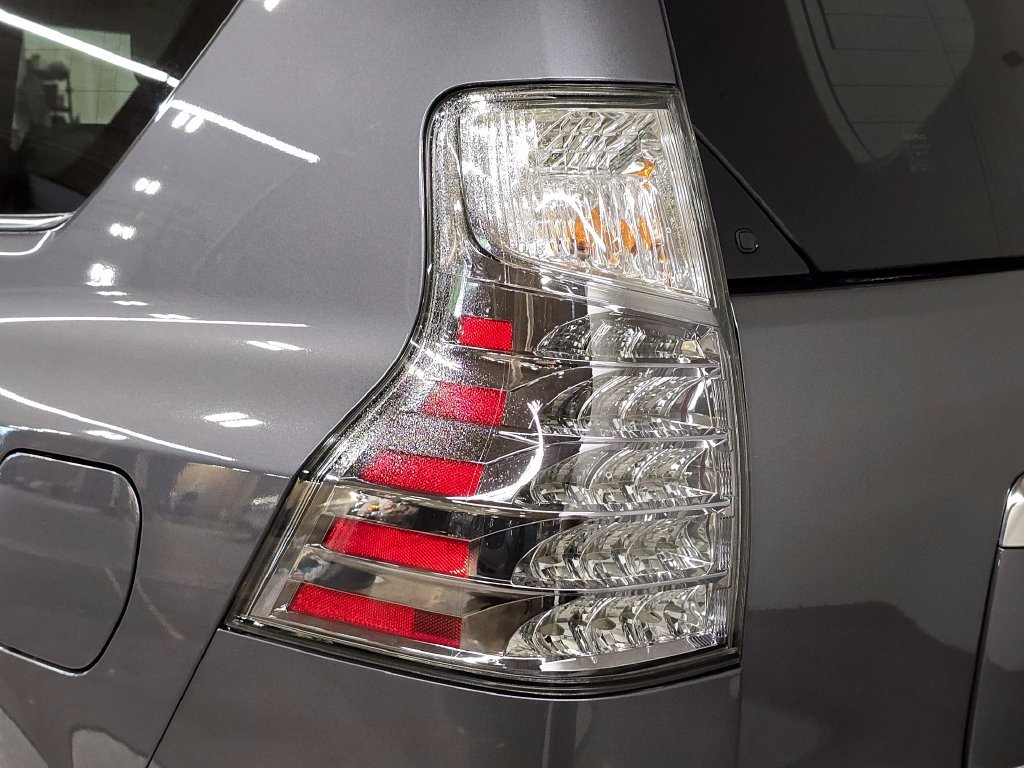 Used 2023 Gray Lexus 460 image 15