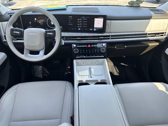 Used 2025 Black Hyundai Calligraphy image 16