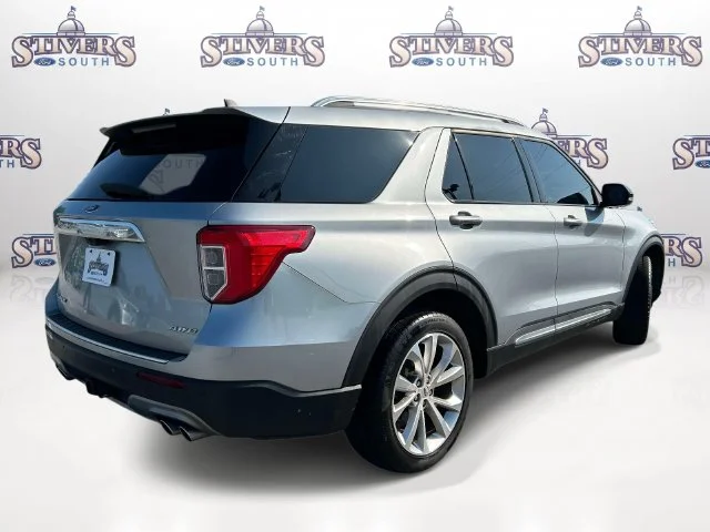 Certified Used 2022 Silver Metallic Ford Platinum image 3