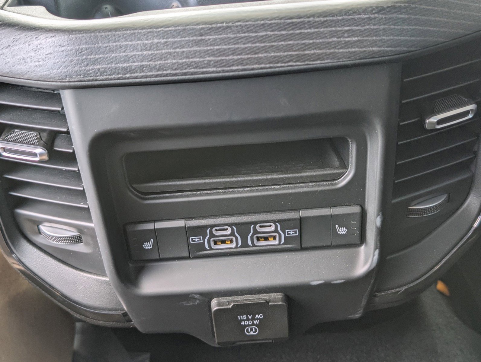 2024 RAM 2500 Laramie Limited - Photo 17