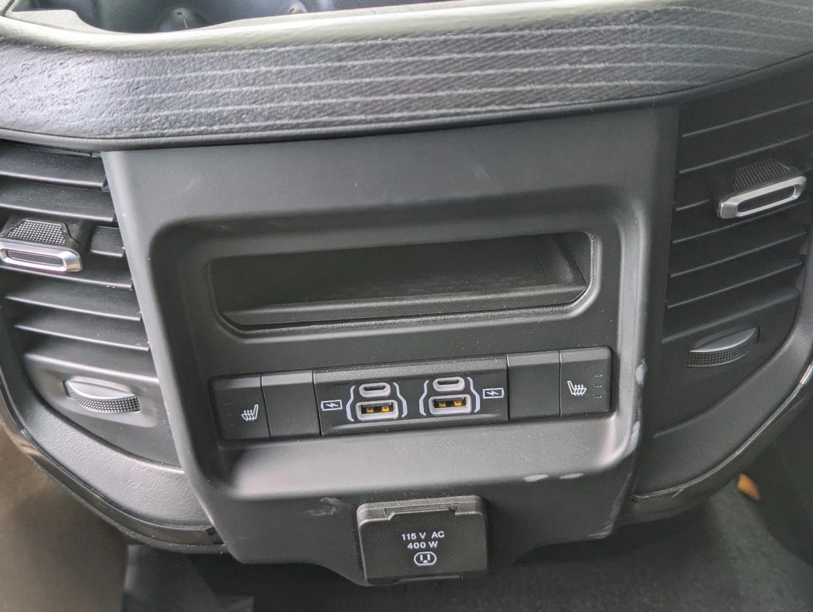 2024 RAM 2500 Laramie Limited - Photo 17