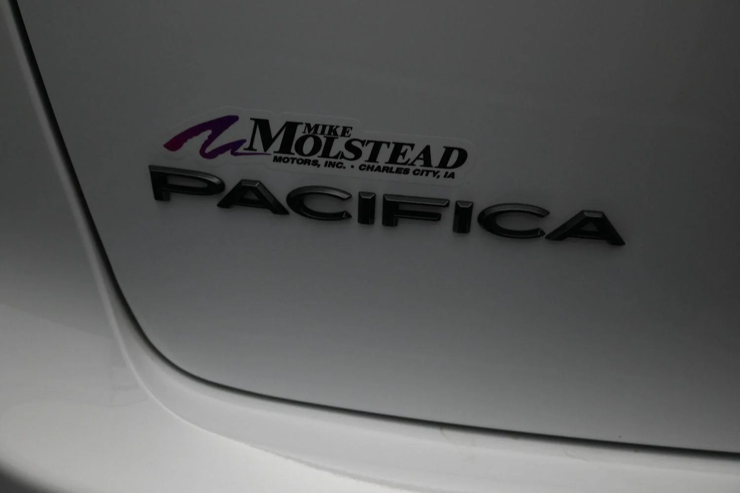 New 2026 Bright White Clear-Coat Exterior Paint Chrysler Select image 15
