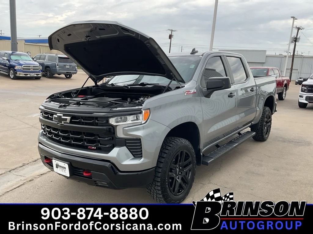 Used 2025 Sterling Gray Metallic Chevrolet LT Trail Boss image 12