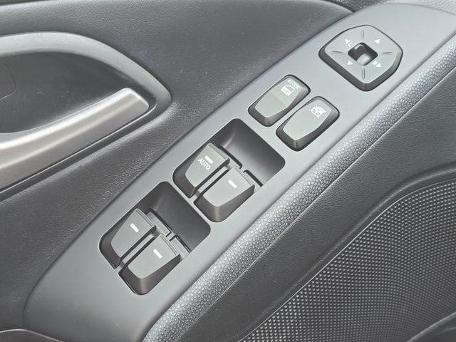 2012 Hyundai Tucson GLS - Photo 23