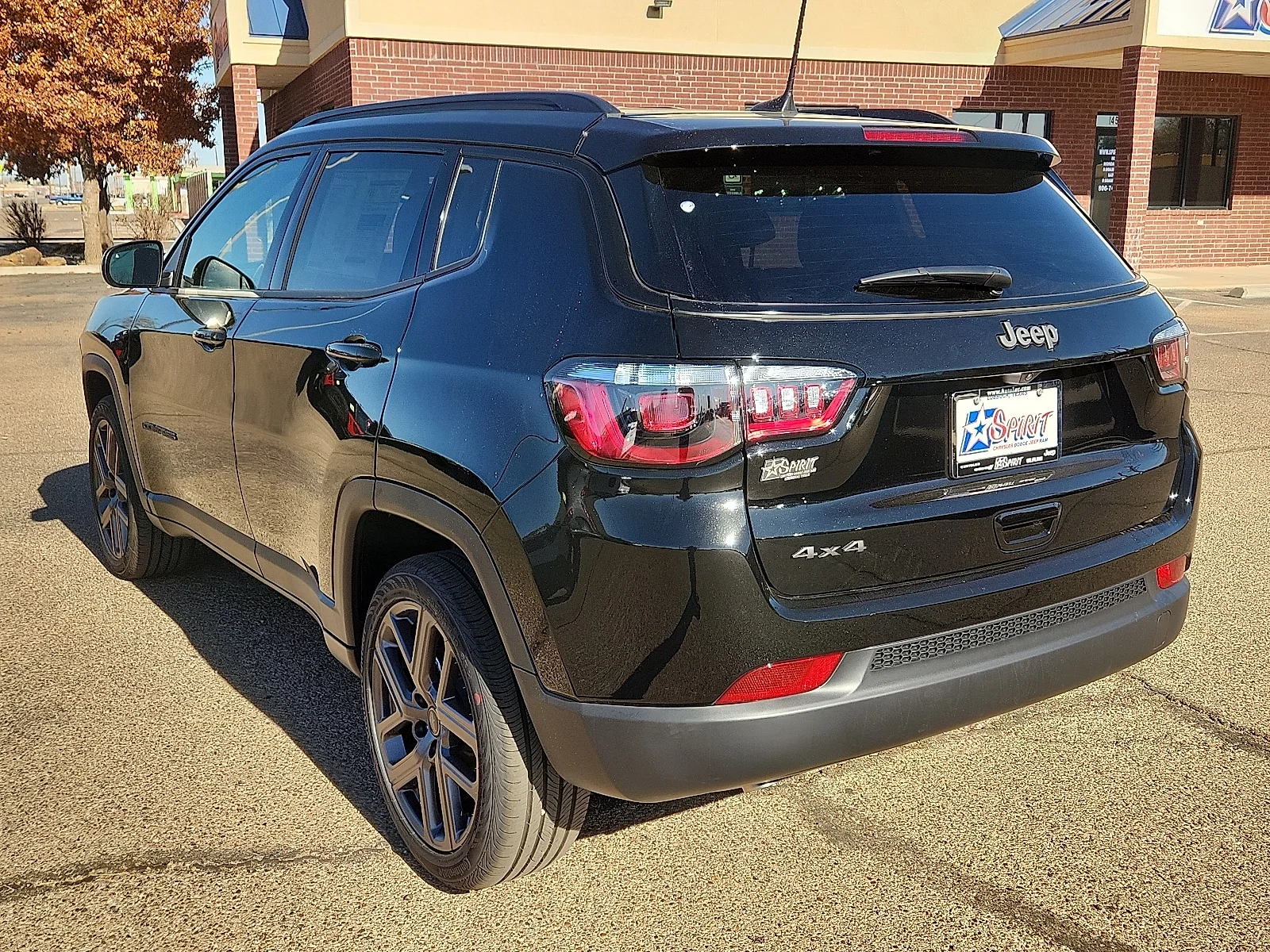 New 2026 PXJ Diamond Bla Jeep LATITUDE ALTITUDE 4X4 image 3