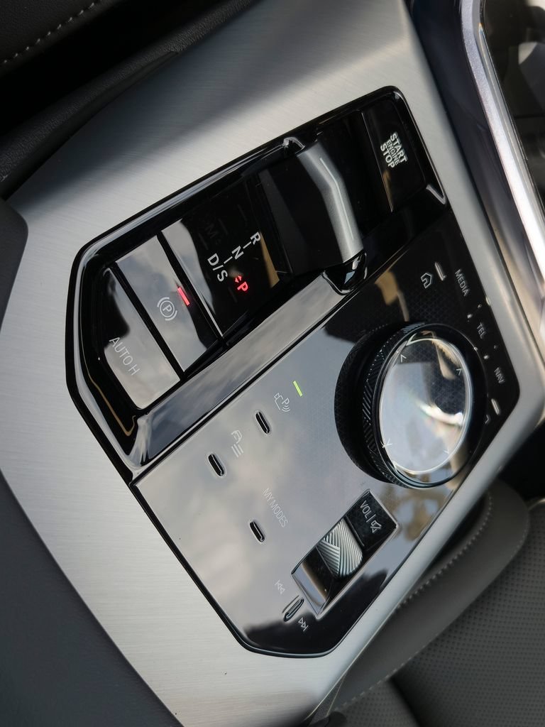 New 2026 Dune Grey Metallic BMW 30 xDrive image 11