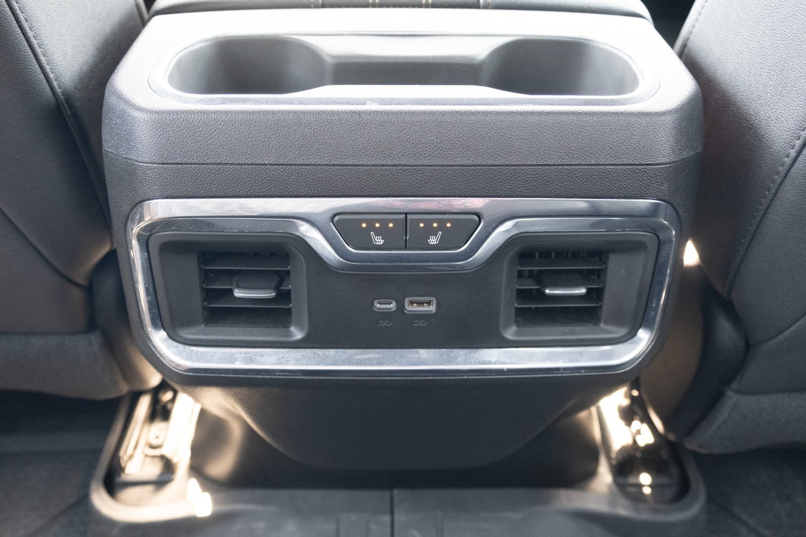 Used 2024 Summit White Chevrolet High Country image 20