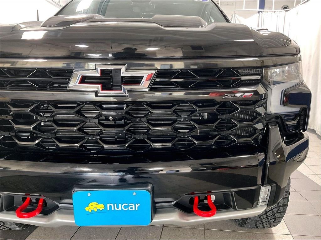 Used 2022 Black Chevrolet ZR2 image 33
