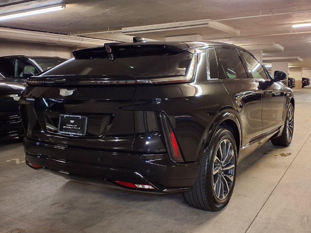 2027 Cadillac LYRIQ Sport - Photo 8