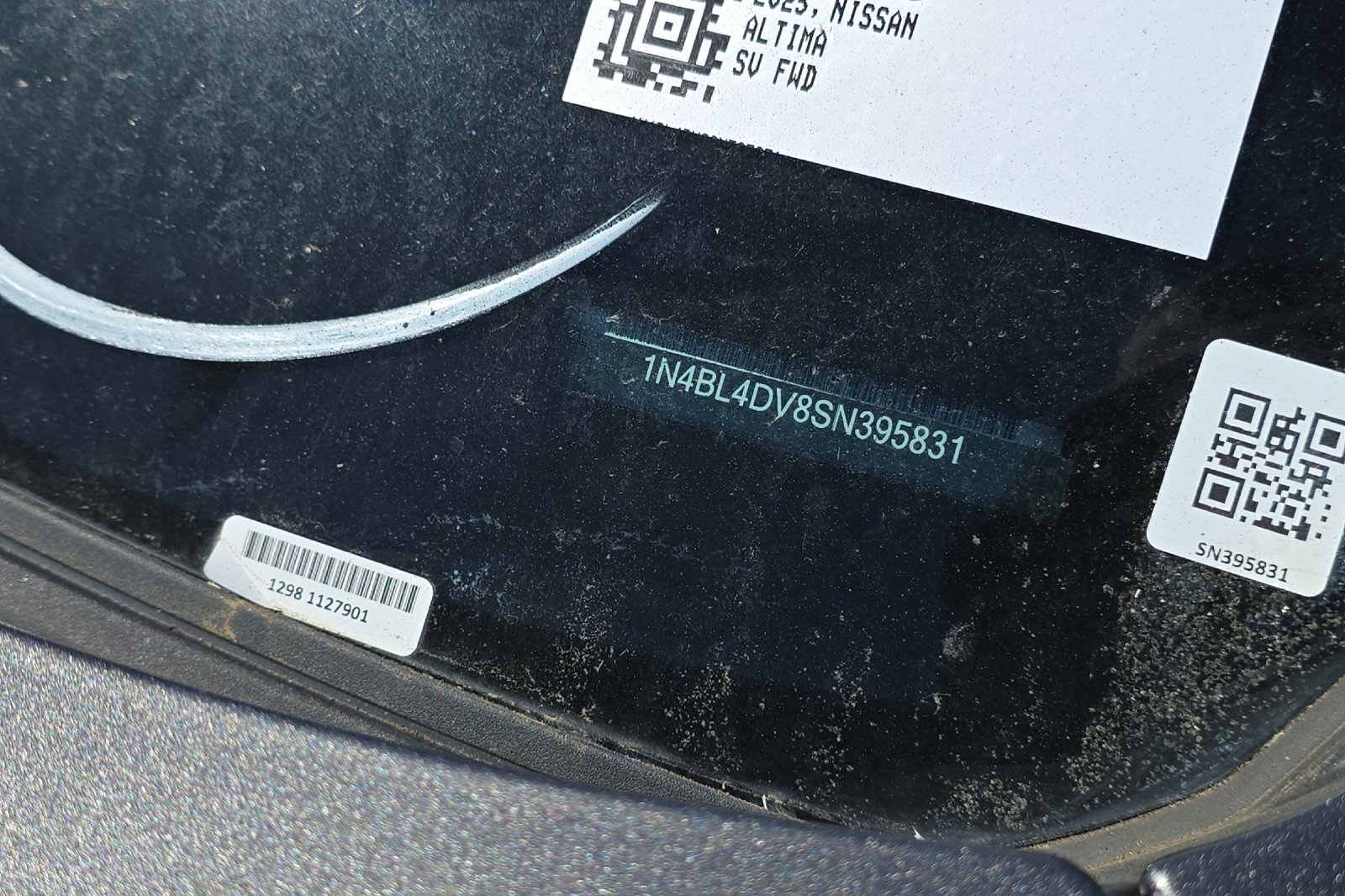 Used 2025 Gun Metallic Nissan SV image 3
