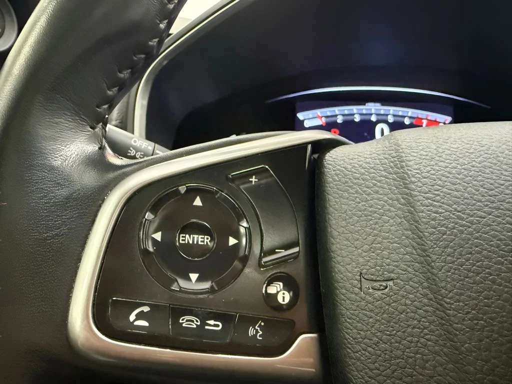 Used 2021 White Honda EX-L image 18