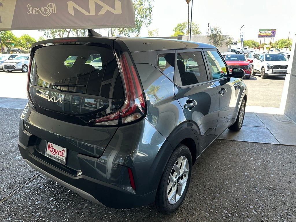 2025 Kia Soul LX - Photo 23