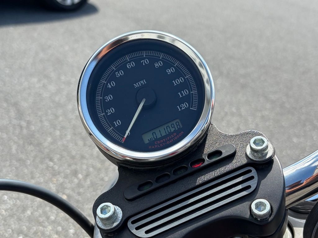 Used 2004 Red Harley-Davidson  image 17