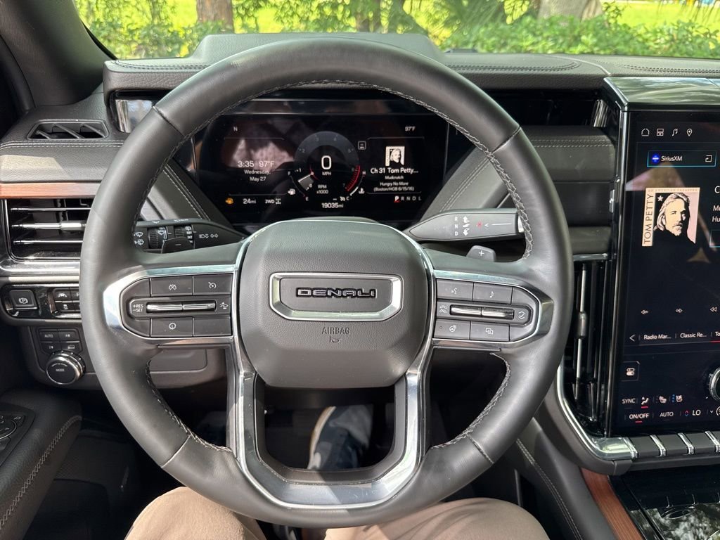 Used 2025 Sterling Metallic GMC Denali image 33