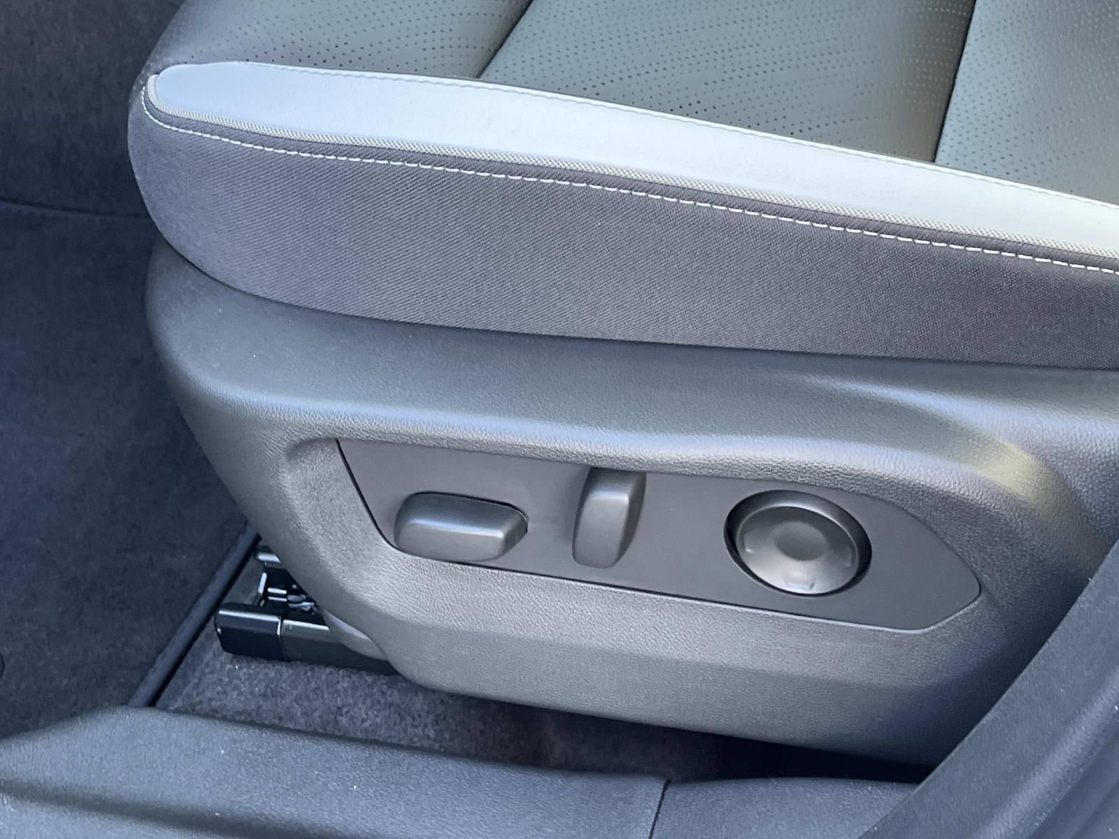 2026 Buick Envision Sport Touring - Photo 25