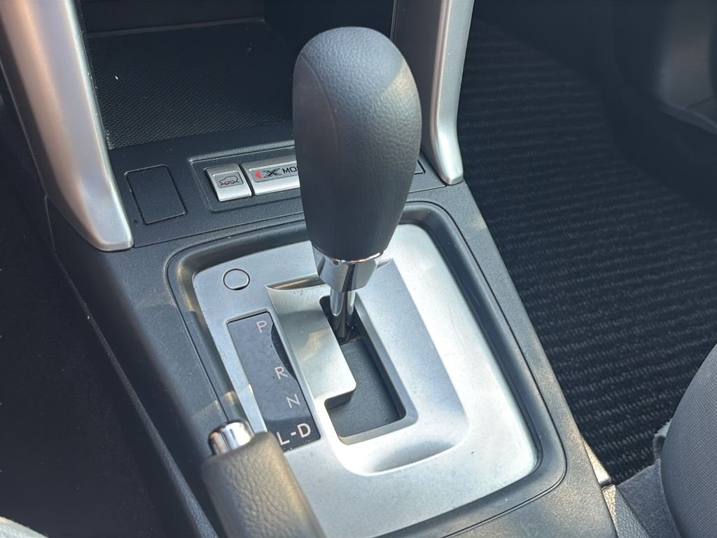 Used 2018 Quartz Blue Pearl Subaru 2.5i Premium image 35