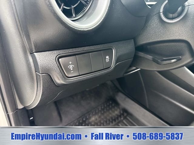 Used 2024 Snow White Pearl Kia LXS image 19