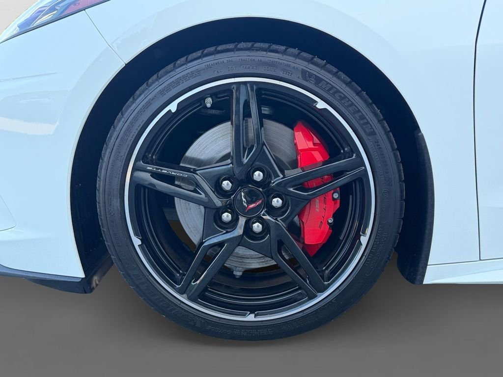 Used 2023 White Chevrolet Stingray image 13
