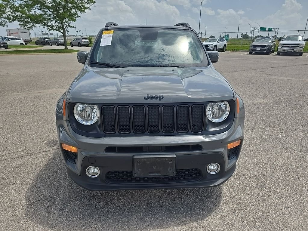 Used 2019 Gray Jeep Latitude image 2