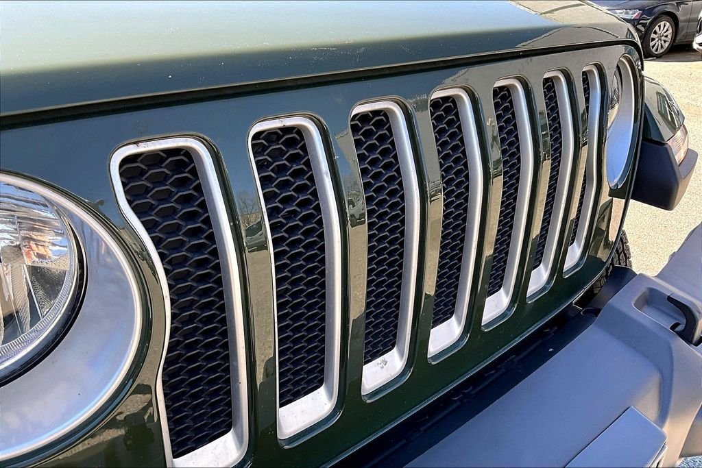 Used 2022 Green Jeep Unlimited Sahara image 32